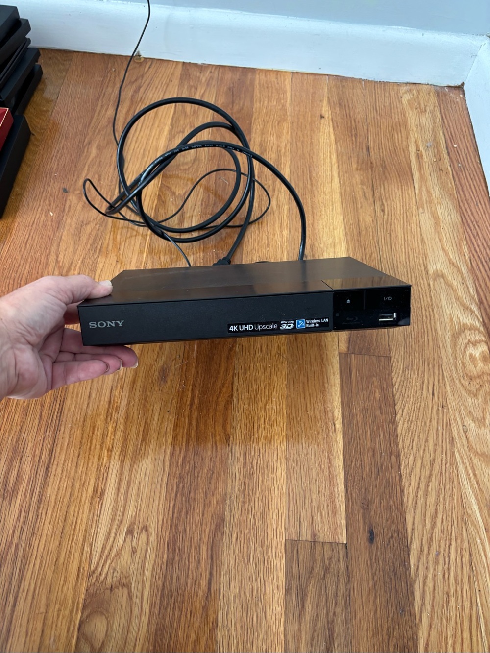 Sony Black 4K UHD Blu-ray Player with Front USB - works but no remote